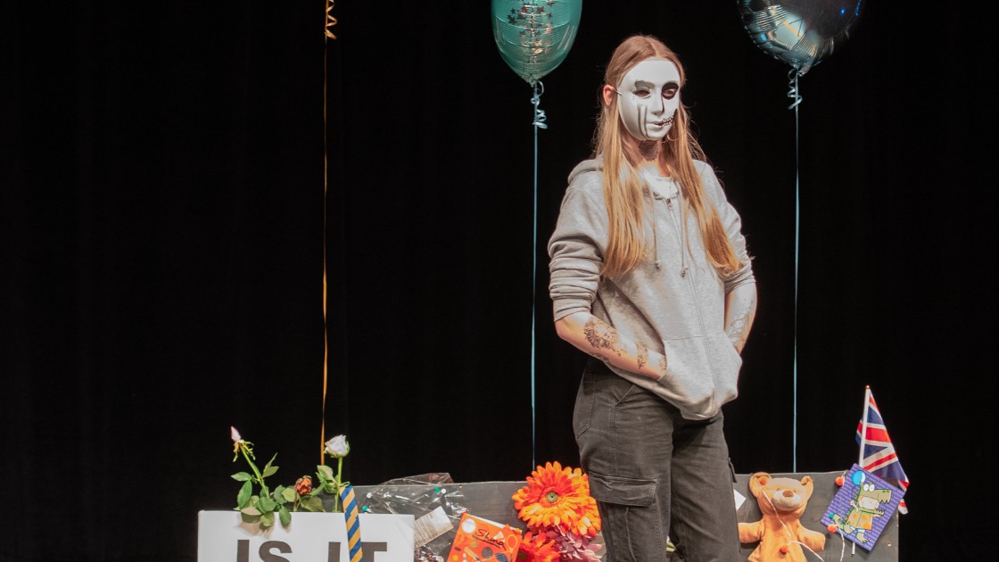 Exploring grief using abstract performance strategies