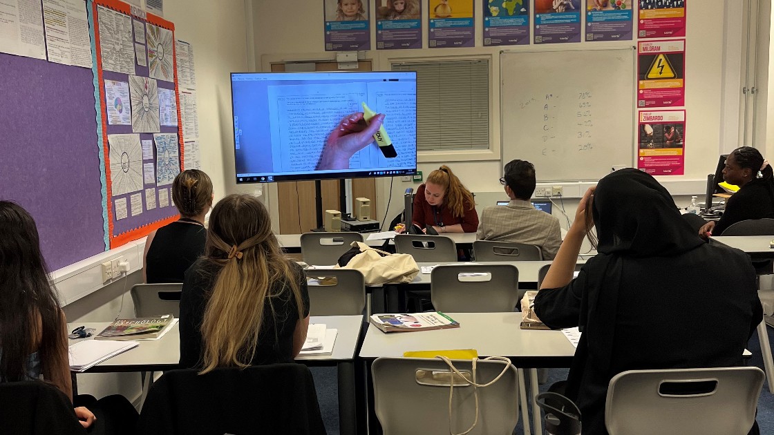 Teacher modelling using a visualiser