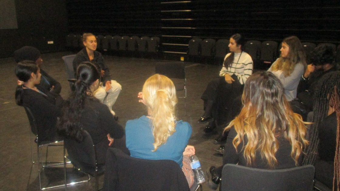 Students sat in circle and asked questions about Osteopathy,