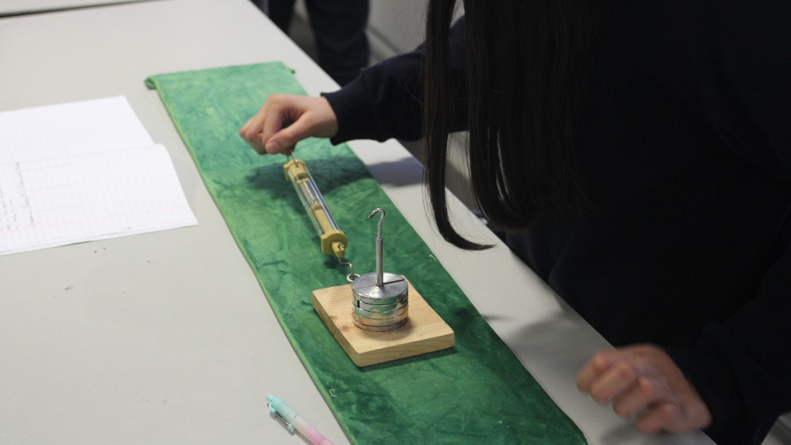 Year 7 measuring friction of different surfaces.