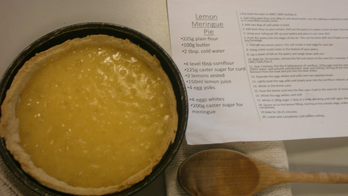 Pastry with the lemon curd mixture in.